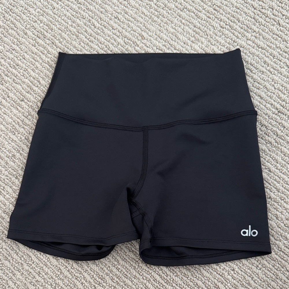 ALO Yoga airbrush Women's Black Bike Shorts 3” inch inseam small
